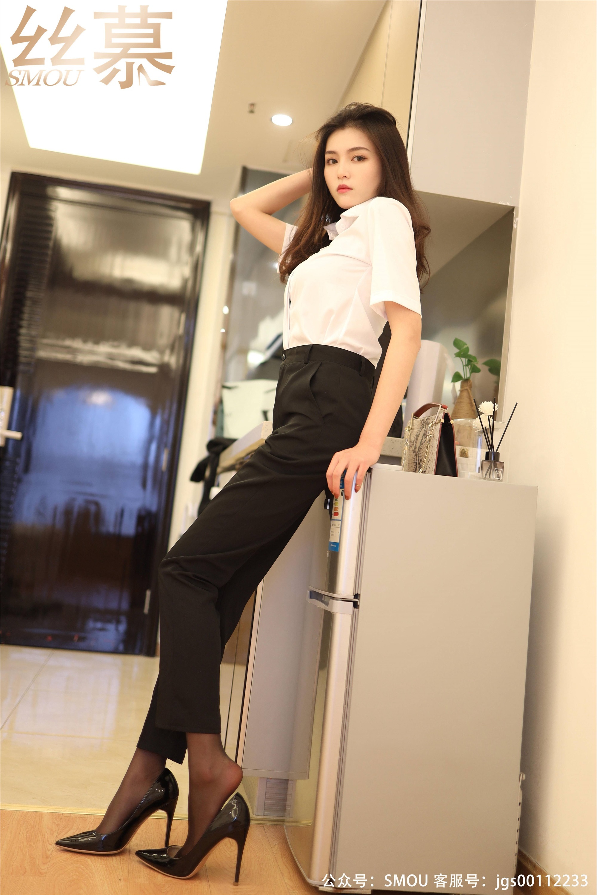 丝慕写真 SM451 天天一元 模特：泡芙《裤里丝小tip》